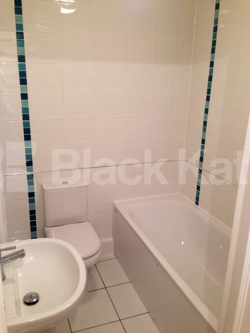 			LET, 2 Bedroom, 1 bath, 1 reception Apartment			 Handforth Road, Oval